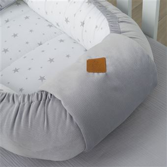 Cocon Bebe Matelasse Velvet Nid Reducteur De Lit Stella Gris De 0 A 9 Mois Exterieur 85 X 55 X 14 Cm 2 Cm Gigoteuses Nids D Ange Achat Prix Fnac