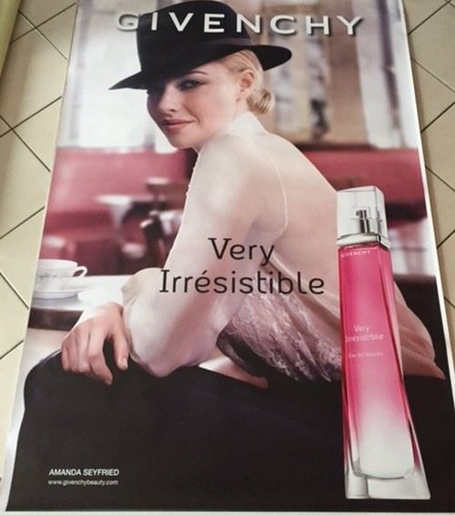 Amanda SEYFRIED - 120x175 cm - AFFICHE / POSTER État correct - N/A reconditionné disponible sur Fnac