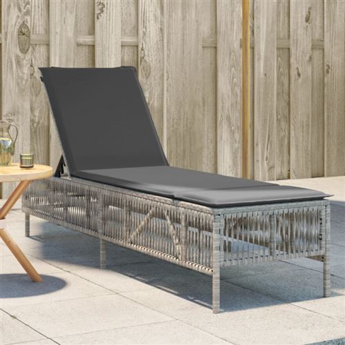 Chaise longue avec coussin gris clair résine tressée