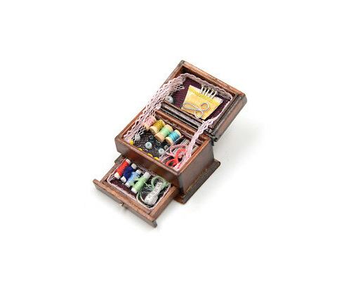 Aiguille de couture Vintage Needlework Box 1:12 Maison de poupéesMiniature Décor