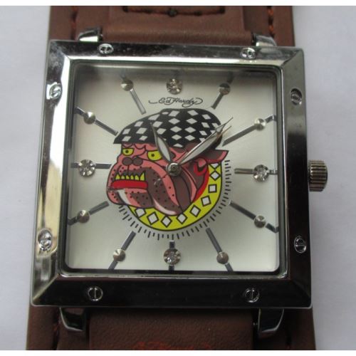 montre cadran bulldog carré bracelet marron style tattoo