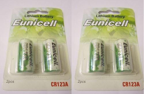 EUNICELL - Lot de 4 PILES Lithium CR123A 3 volts - 2 BLISTERS