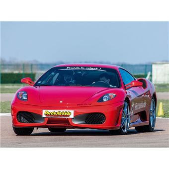 120€10 sur SMARTBOX - Coffret Cadeau Stage pilotage enfant : 3 tours de  circuit au volant d'une Ferrari F430-Sport & Aventure - Coffret cadeau -  Achat & prix