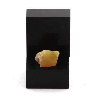 Opale Noire Et Multicolore D’Éthiopie – 8mm X 6.2mm – 0.66ct – Naturelle