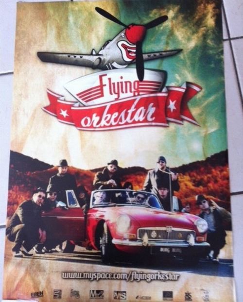 Acheter Flying Orkestra - 40x60 cm - AFFICHE / POSTER État correct - 17,99 € Flying Orkestra - 40x60 cm - AFFICHE / POSTER État correct - N/A reconditionné disponible sur Fnac