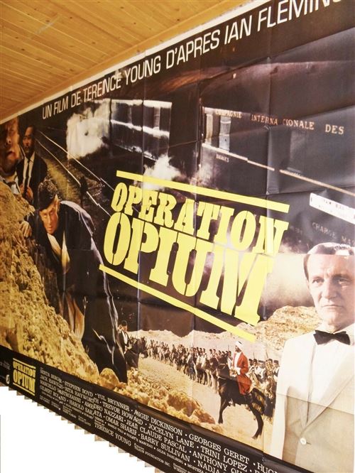 Affiche de Cinéma Originale - Opération Opium - 1966 - Yul Brynner, Angie Dickinson - 240x320cm État correct - N/A reconditionné disponible sur Fnac