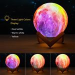 Lampe Lune 3D Tactile LED – 18 Cm – Rechargeable USB – Support Bois – 2 Couleurs