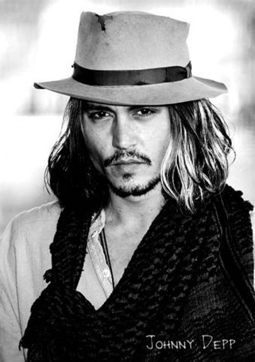 Johnny Depp Poster - Chapeau Et Longs Cheveux (n/b) (86x60 cm)