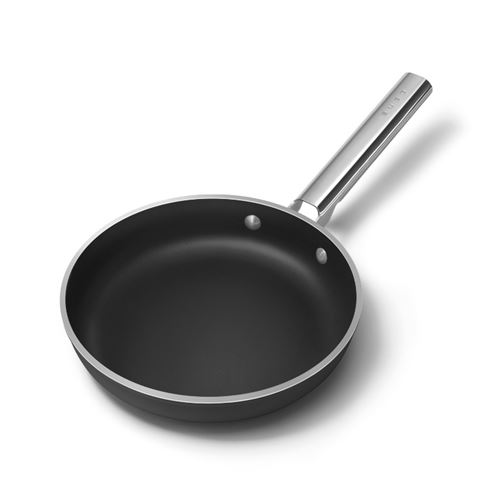 Smeg FPF2402BLM 50' Style Bratpfanne (Edelstahl, passend für alle Herdarten, 24 cm, PFAS-frei)