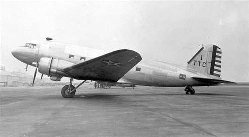 Maquette avion Trumpeter SKYTRAIN C-48C- 1/48 - Maquette d'avion