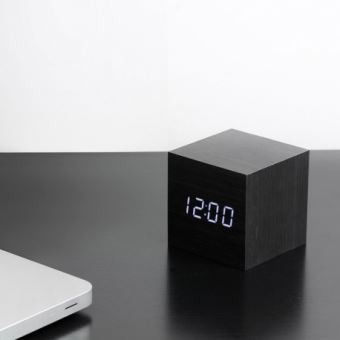 Réveil Gingko cube Click Clock Noir