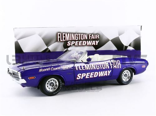 Voiture Miniature de Collection GREENLIGHT COLLECTIBLES 1-18 - DODGE Challenger Convertible - 1971 - Purple - 13617