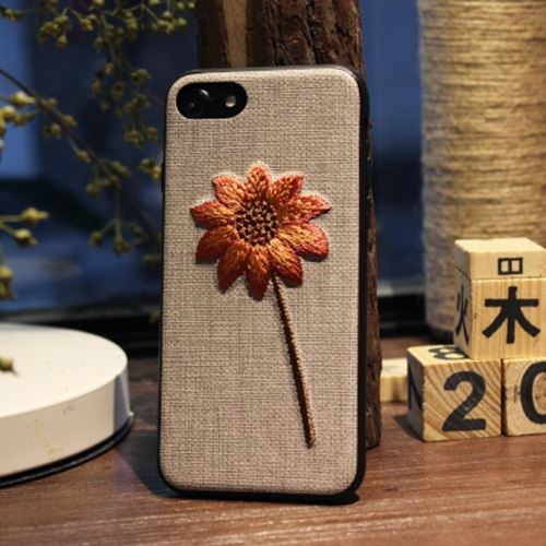 iPhone 7 Beige Coque Protection Plastique Effet Tissus Fleurs ALS47860