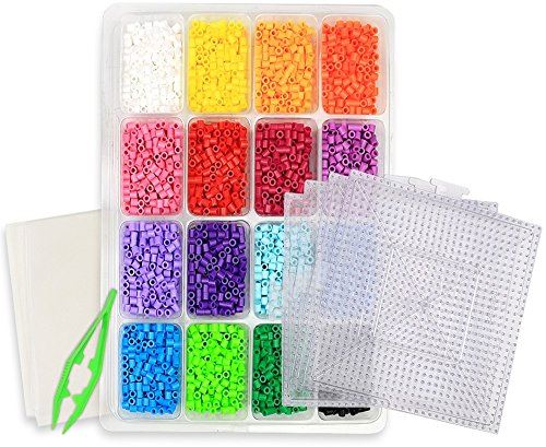 Ensemble de perles multicolores Perler de kedudes - Plateau de 16 perles amusantes de couleur amusante (4000 perles) avec quatre plaques carrées transparentes, plus une pince à perles et deux papiers à repasser Fusion