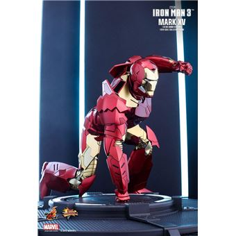 Figurine Hot Toys MMS396 Marvel Comics Iron Man 3 Sneaky Mark 15 Retro Armor Version Figurine de collection a la Fnac