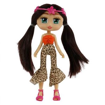 Poupée Hannah Boxy Girls avec 4 colis Modèle Aléatoire