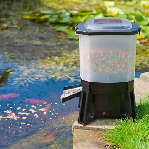 Comparer les prix de Ubbink Mangeoire à poisson solaire 6 L