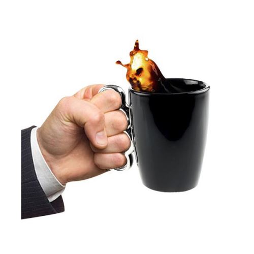 Mug à anse poing américain - Coup de poing tasse