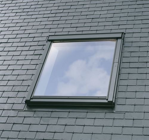  Fen&ecirc;tre de toit VELUX &agrave; rotation - Tout confort - Motorisation Integra &ndash; GGU&nbsp;SK06 005721&nbsp;114x118 