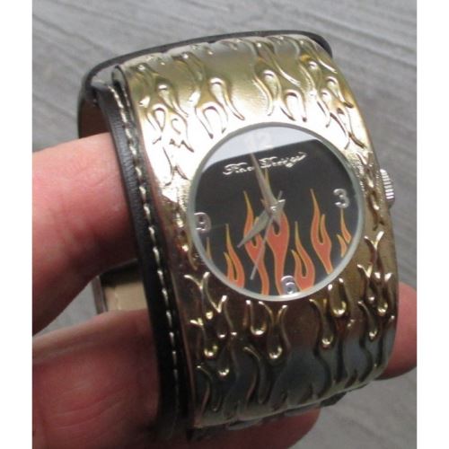montre flammes rouge et inox cadran flamming relief rock