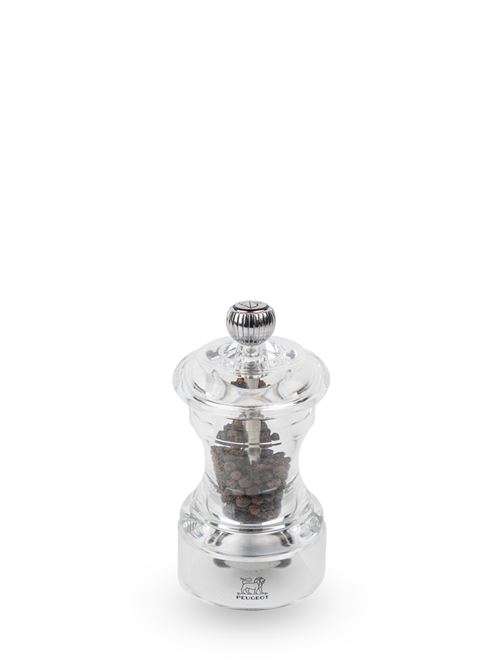 The famous Bistro pepper mill was the first table mill created by Peugeot in 1874 and this timeless model is still as relevant to our culinary culture as it has ever been. There is nothing to hide with a transparent finish that shows off the expert mechanism in action as well as the pepper, perfectly poised and ready to release its aroma. Bistro