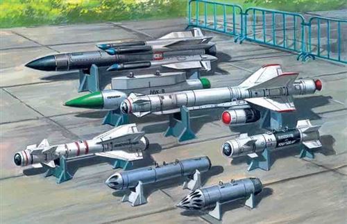 Soviet Air-to-surface Armament (x-29t,x-31p,x-59m Missiles, B-13l, B-8m1 Rockets Containers, Kab-500kr Bombs)- 1:72e - Icm