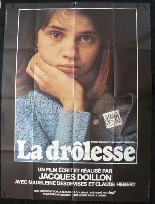Acheter La Drôlesse AFFICHE CINEMA ORIGINALE État correct - 22,99 € La Drôlesse AFFICHE CINEMA ORIGINALE État correct - N/A reconditionné disponible sur Fnac