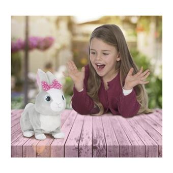 Peluche interactive IMC Toys Betsy Mon petit lapin