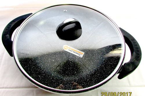 Woks schumann 32 cm tous feux dont induction. Sans pfoa.
