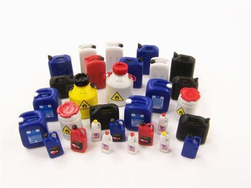 Plastic Cans - 1:35e - Plus Model