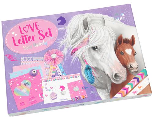 Miss Melody set de lettres d'amour 26 cm en carton violet 38 pièces
