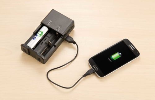 Chargeur de piles 2 en 1 avec fonction batterie d'appoint