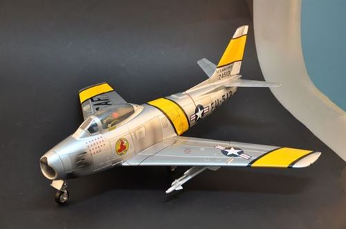 F-86 Sabre - 1:18e - Hobby Boss