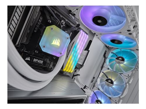 CORSAIR Vengeance RGB RT - DDR4 - kit - 32 Go: 4 x 8 Go - DIMM 288 broches - 3600 MHz / PC4-28800 - CL18 - 1.35 V - mémoire sans tampon - non ECC - blanc