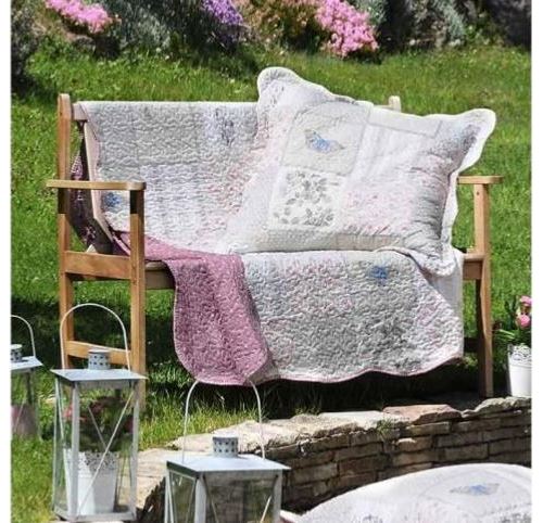 Boutis Anela Papillons, Motifs en relief, Gris/Rose, Réversible, 220x240cm, 2 taies 65x65cm, 100% Microfibre