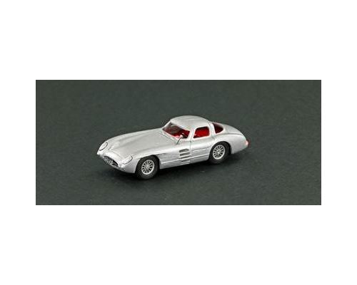 Mercedes Benz 300 SLR cuir uhlé, argent, intérieur rouge H0 LE Grand Collection LE87300