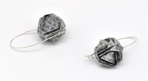Boucles d'oreille papier origami boule gris bleuté - the cocotte