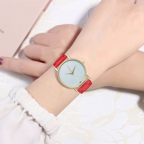 montre de personnalité simple véritable explosion modèle quartz horloge T242-Arouge