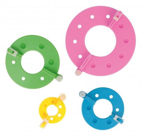 4 Appareils à pompons