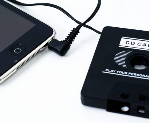Noir Belkin Adaptateur Cassette avec Sortie jack 3,5mm pour Smartphone et Tablette