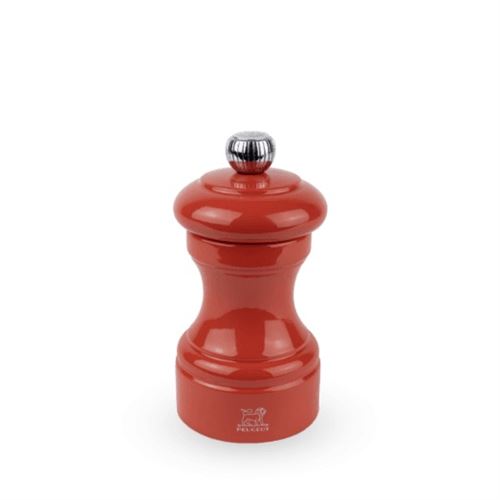 The iconic Bistro pepper mill symbolises the relaxed dining style and welcoming atmosphere of French cafés.  This collection of salt and pepper mills remains as relevant to this culture of food and way of life as ever.  Now, in a deep orange tone, it brings sunshine and warmth to the dining table. Bistro
