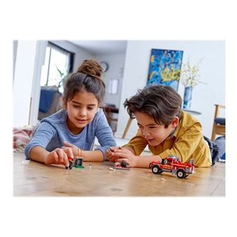 LEGO® City 60231 Le camion du chef des pompiers