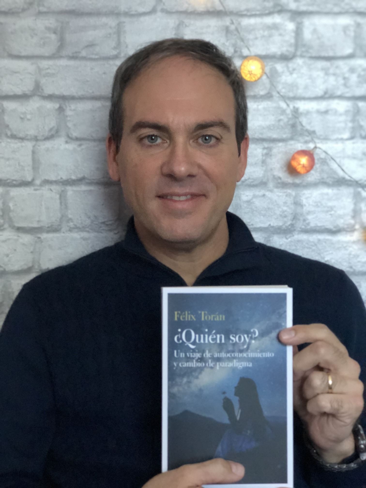 Presentación y firma de “¿Quién soy?” Felix Torán