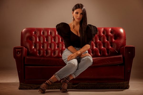 María Artés presenta en directo "Valiente de tus miedos"