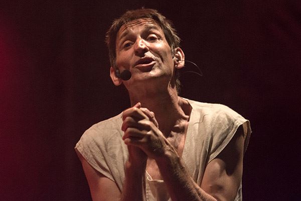 Albert Pla: Trobada i signatura
