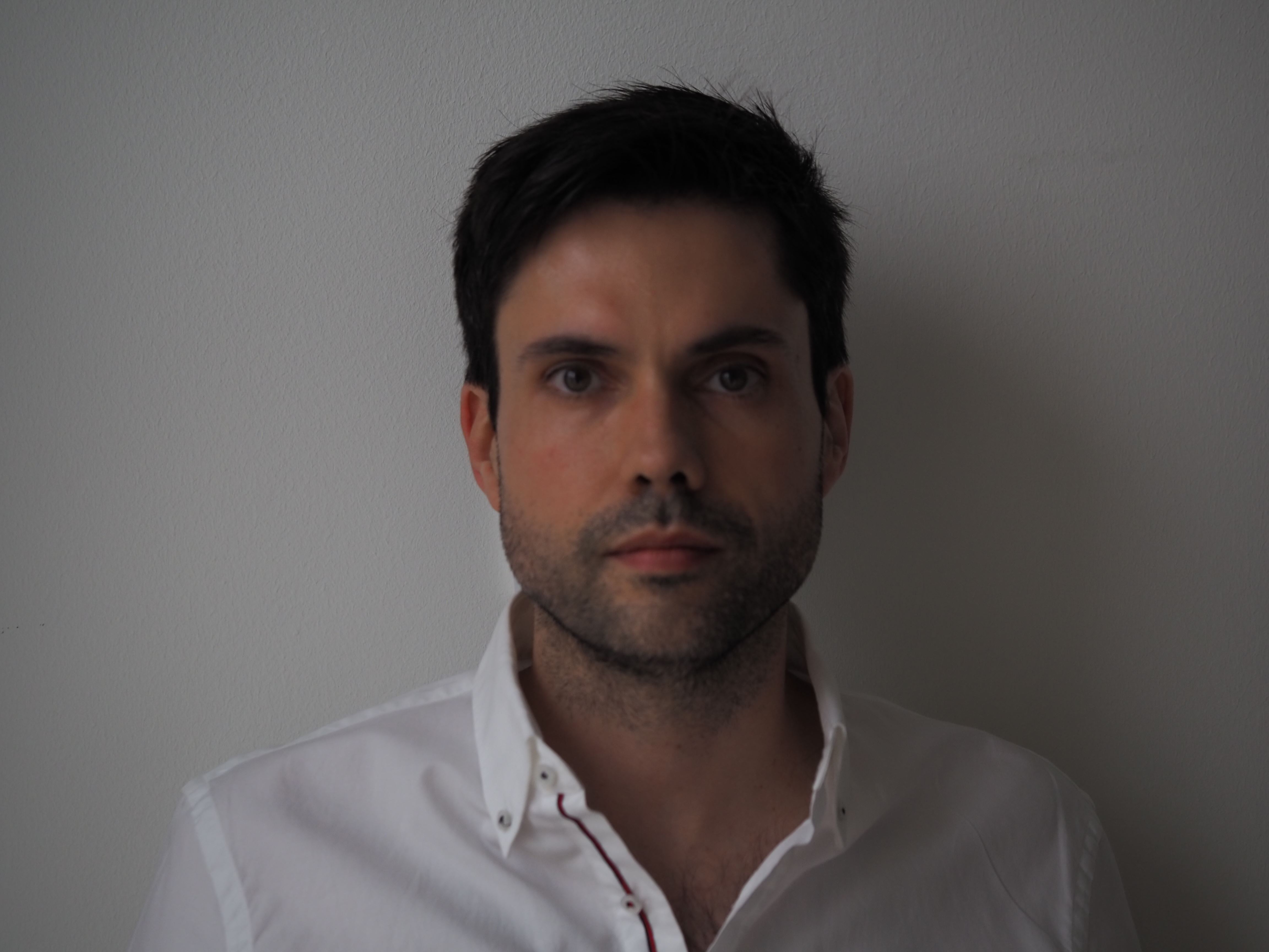 Alberto Grandío presenta y firma "Sweet born Alabama" en Fnac Bilbao