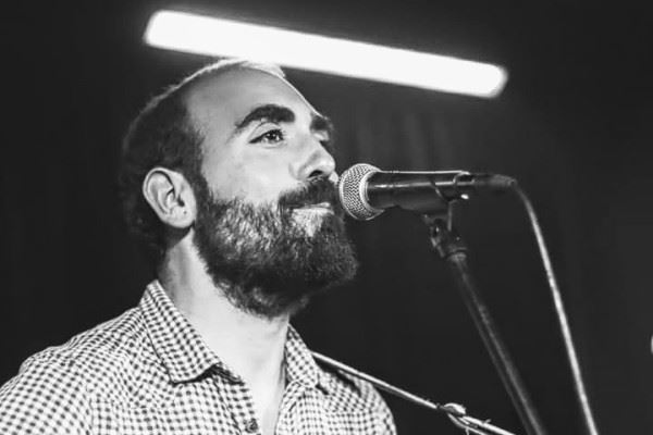 Jorge Navarro presenta en directo su disco