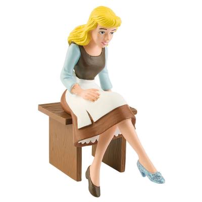 Figura Cenicienta Sentada Princesas Disney
