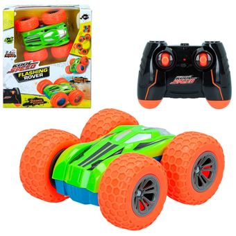 coche teledirigido que da volteretas