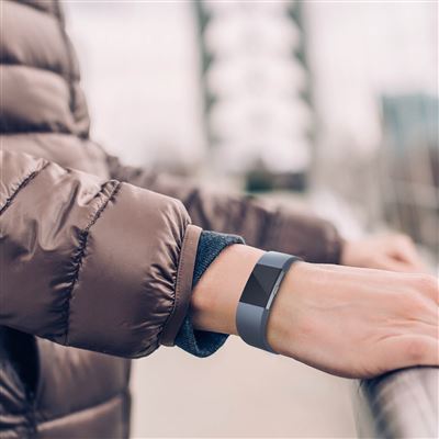 Correa FitBit Bracelet Charge 2 deportiva surcada y cierre por hebilla Gris Correa smartwatch Los mejores precios Fnac